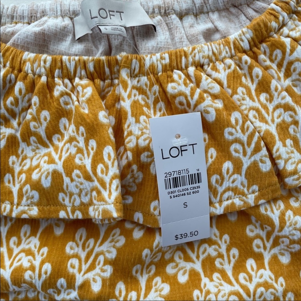 Loft off the shoulder floral crinkle top. - Picture 7 of 11